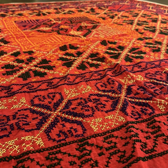 Hand-Stitched Vintage Bedspread - Picture 13 of 13